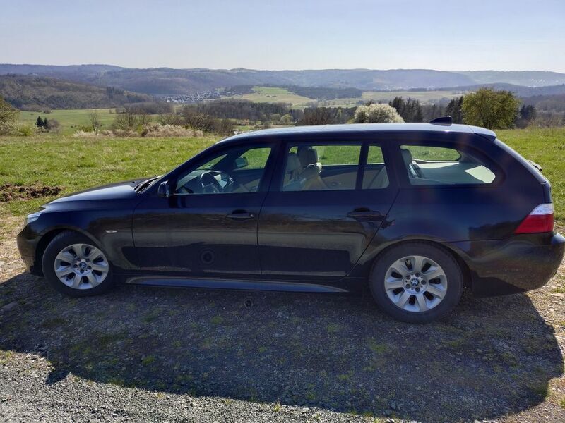 Gebraucht BMW 520 Sport Line 170 PS (125 kW) 2008 Schwarz Kombi