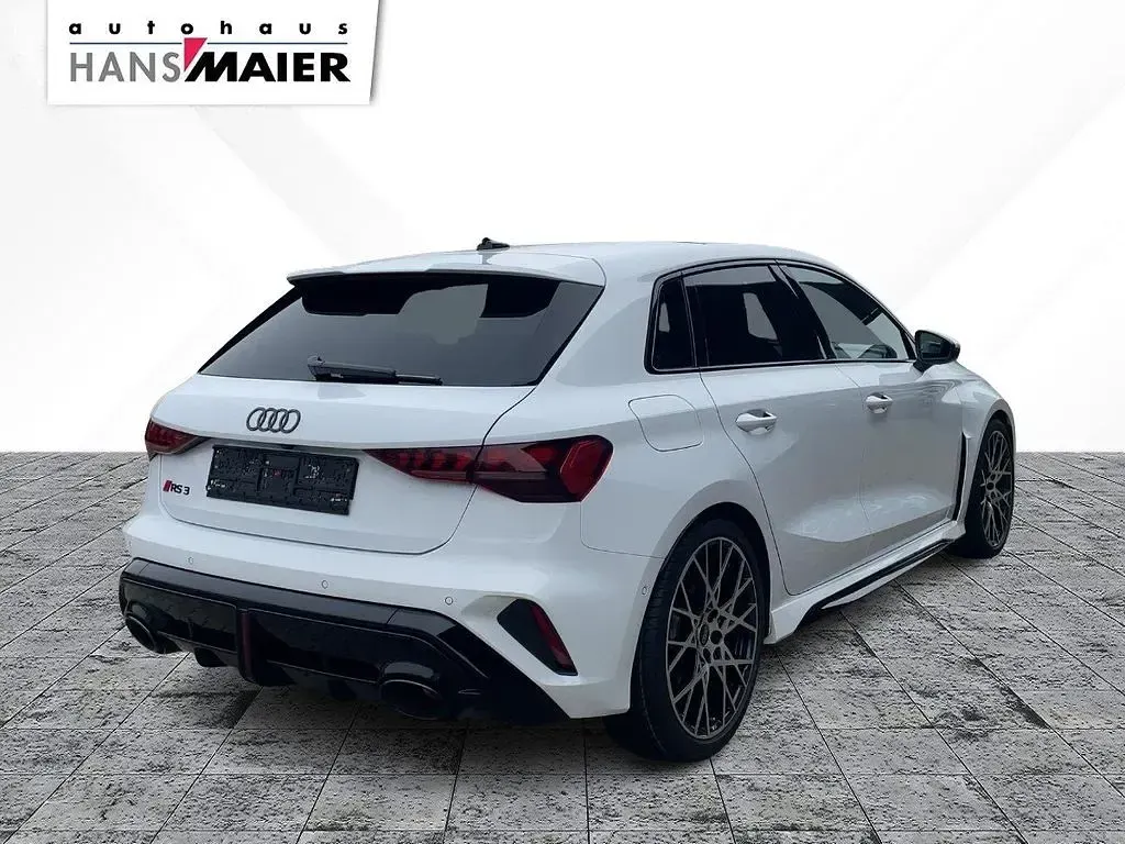 Gebraucht Audi RS3 Sport 400 PS (294 kW) 2025 Arkonaweiss Limousine