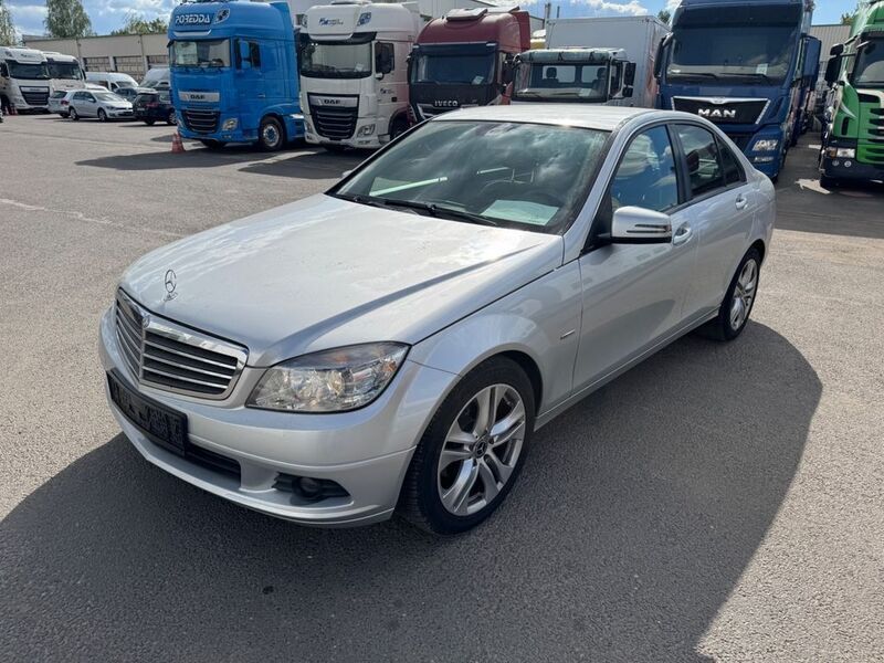 Silber Gebraucht 2010 Mercedes C200 Limousine | 4.900 € (Fairer Preis) - Bild 1/4