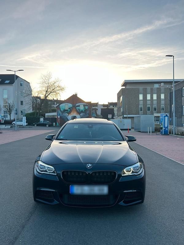 Gebraucht BMW 550 381 PS (280 kW) 2016 Schwarz Limousine