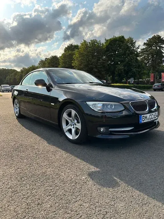 Gebraucht BMW 325 Cabriolet Shadowline 218 PS (160 kW) 2010 Schwarz Cabrio