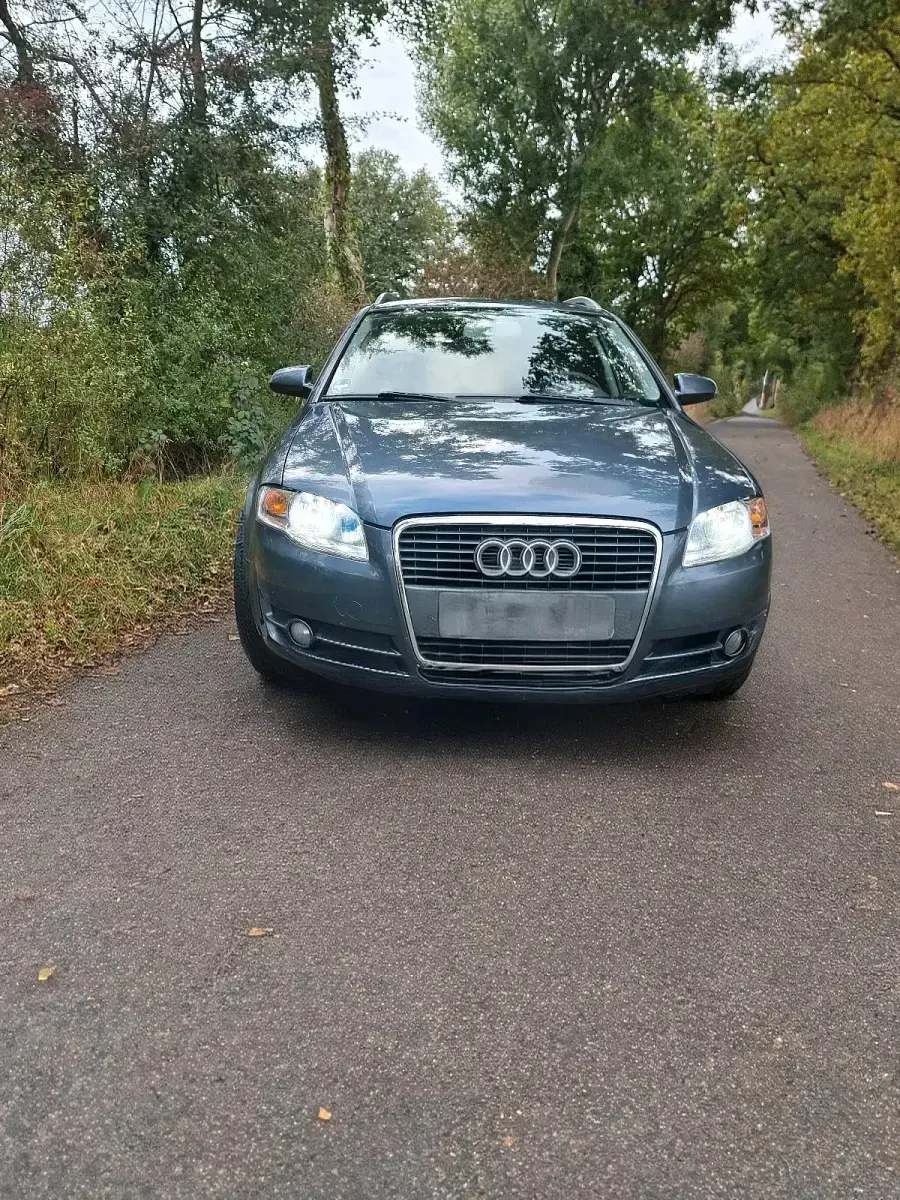 Gebraucht Audi A4 116 PS (85 kW) 2006 Blau Kombi