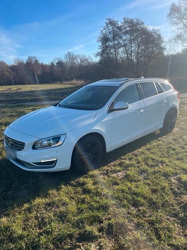 Gebraucht Volvo V60 215 PS (158 kW) 2014 Weiß Kombi