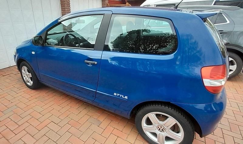 Gebraucht VW Fox Style 54 PS (39 kW) 2010 Blau Kleinwagen