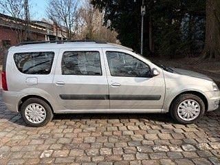 Gebraucht Dacia Logan MCV Lauréate 84 PS (61 kW) 2011 Silber Kombi