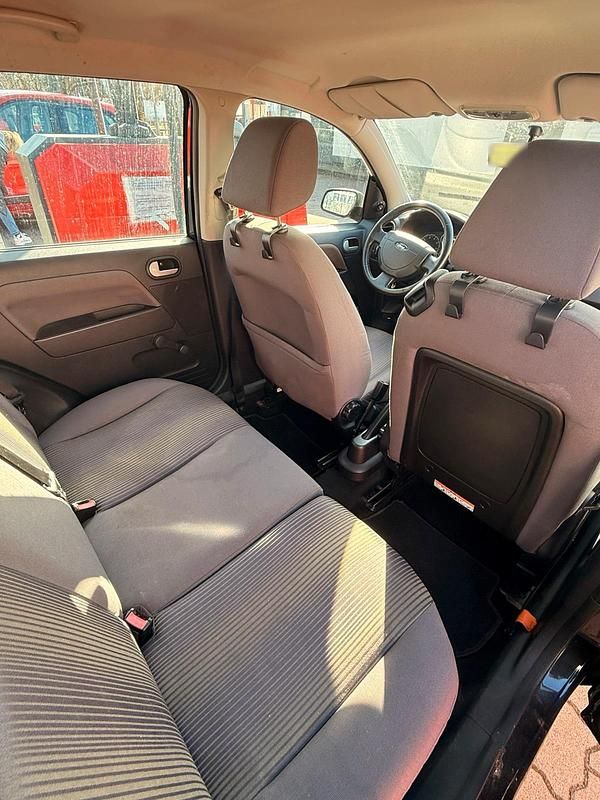 Second-hand Ford Fusion 80 CP (58 kW) 2006 Negru Hatchback