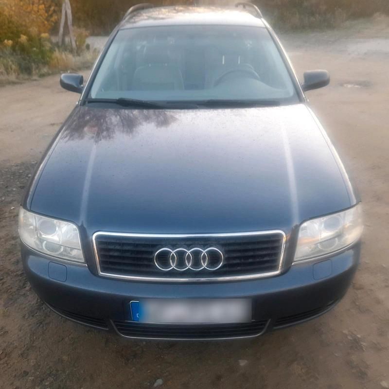Blau Gebraucht 2003 Audi A6 Kombi | 1.850 € (Fairer Preis) - Bild 1/4