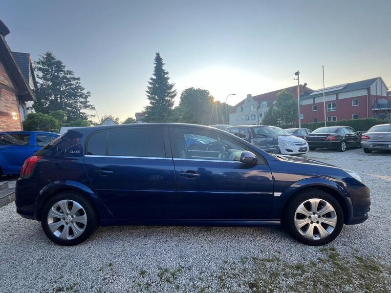 Gebraucht Opel Signum Edition+ 140 PS (102 kW) 2008 Blau Kleinwagen