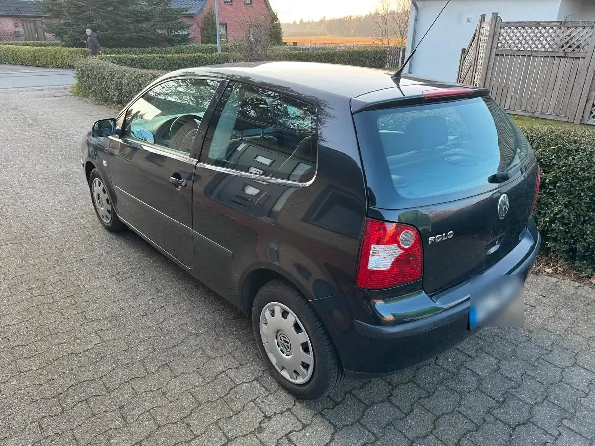 Gebraucht VW Polo 64 PS (47 kW) 2001 Schwarz Kleinwagen