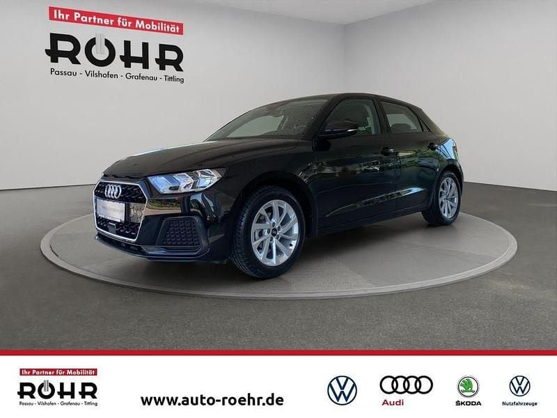 Mythosschwarz metallic Gebraucht 2024 Audi A1 Sportback Advanced Plus Kleinwagen | 21.380 € (Guter Preis) - Bild 1/4