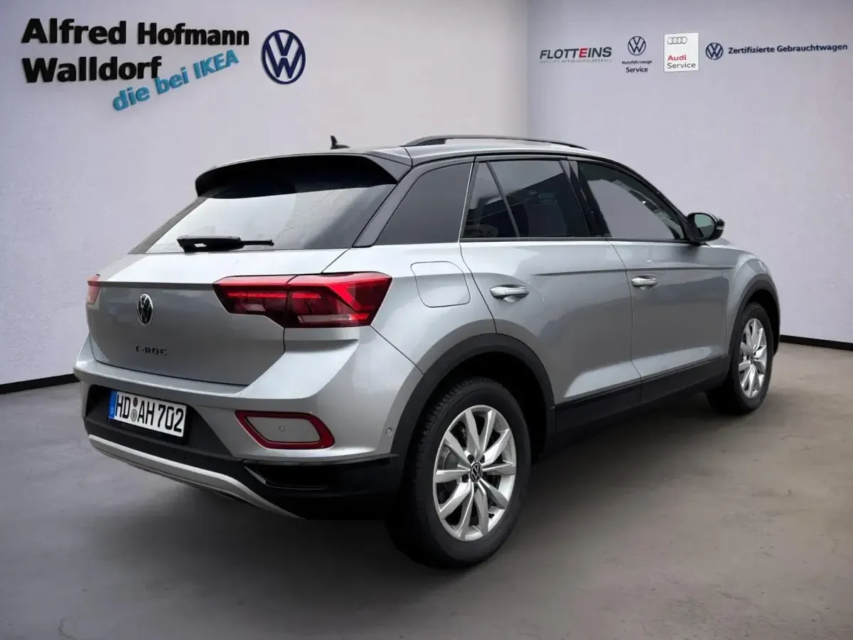 Gebraucht VW T-Roc Style 150 PS (110 kW) 2025 Pyritsilber metallic / schwarz SUV