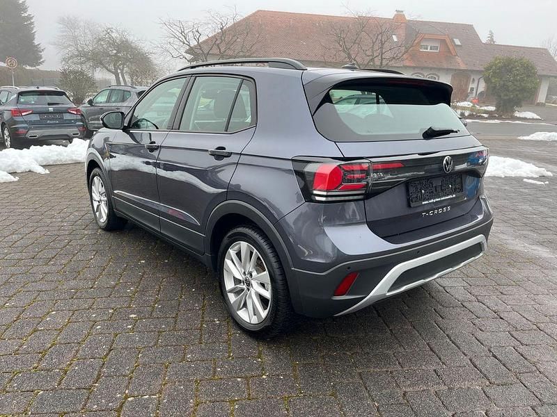 Gebraucht VW T-Cross Life 150 PS (110 kW) 2025 Grau SUV