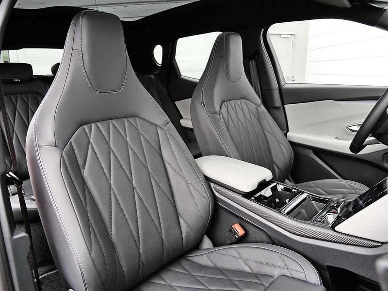 Gebraucht Ford Capri Premium 210 kW (286 PS) 2025 Lucid red metallic SUV