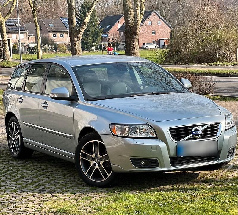 Gebraucht Volvo V50 150 PS (110 kW) 2010 Grau Kombi