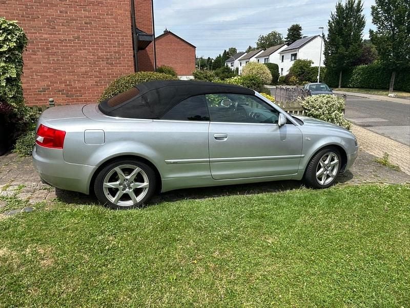 Grau Gebraucht 2002 Audi A4 Cabriolet Cabrio | 3.500 € (Guter Preis) - Bild 1/4