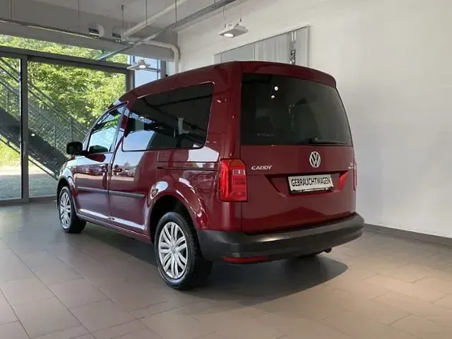 Gebraucht VW Caddy Trendline 125 PS (91 kW) 2016 Fortanarot metallic Van / Kleinbus