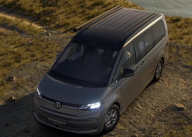 Neu VW California California 150 PS (110 kW) 2026 Pure grey / deep black perleffek Van