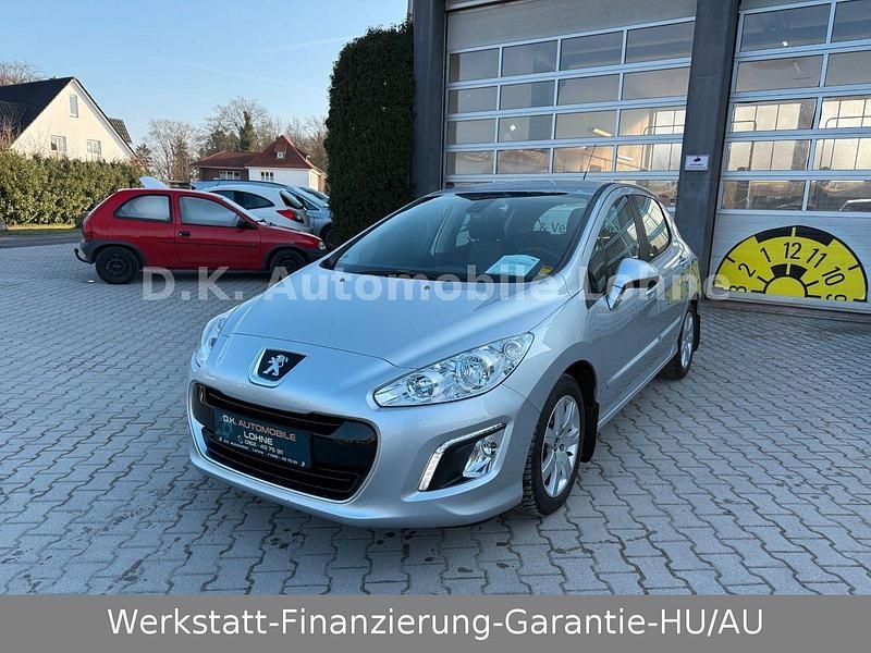 Gebraucht Peugeot 308 Active 111 PS (81 kW) 2012 Silber Kleinwagen