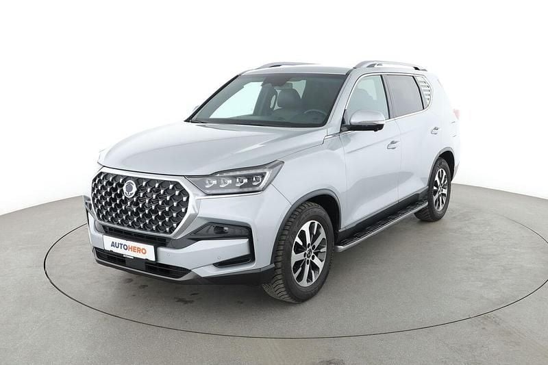 Grau Gebraucht 2021 Ssangyong (KGM) Rexton Crystal SUV | 32.090 € - Bild 1/3