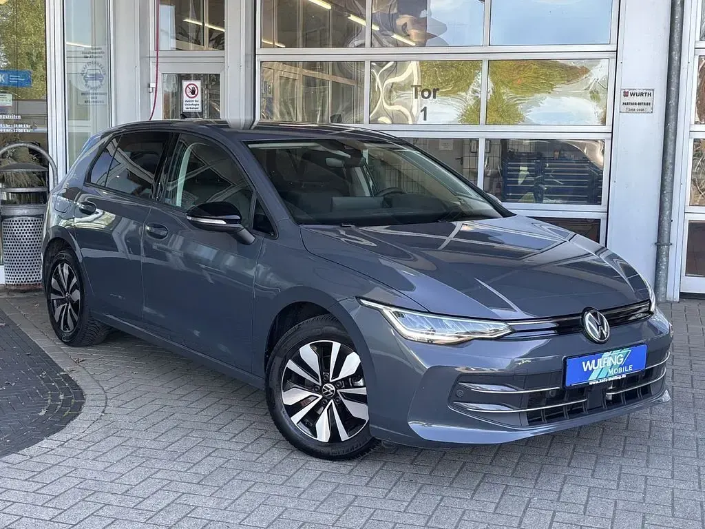Gebraucht VW Golf VIII Goal 116 PS (85 kW) 2025 Grau Limousine