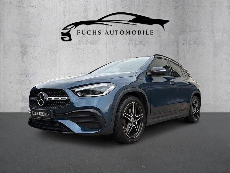 Blau Gebraucht 2021 Mercedes GLA220 AMG line SUV | 32.999 € (Fairer Preis) - Bild 1/4