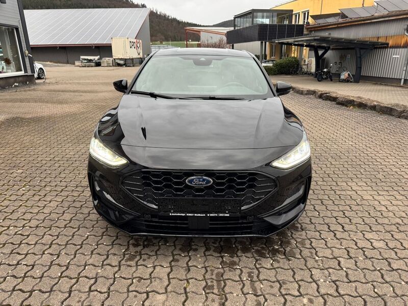 Gebraucht Ford Focus ST-Line 125 PS (91 kW) 2024 Schwarz Limousine
