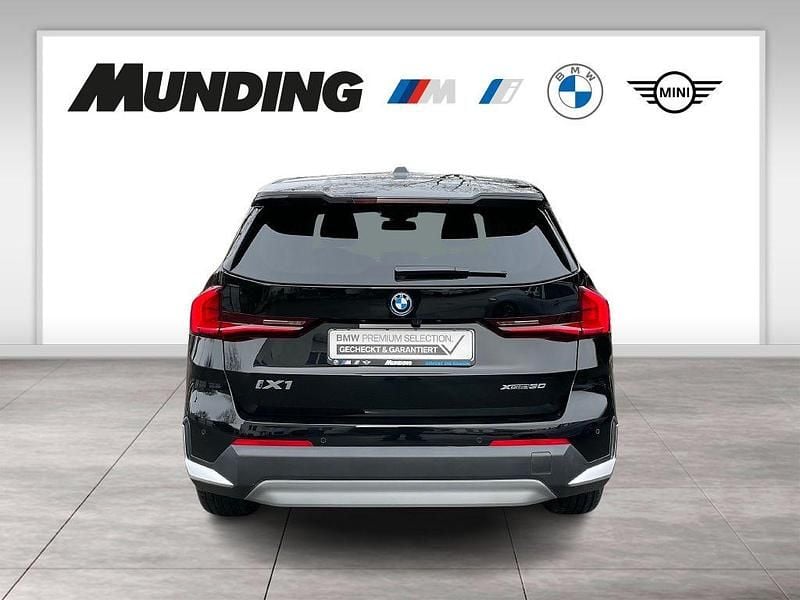 Gebraucht BMW iX1 Performance 230 kW (313 PS) 2022 Schwarz SUV