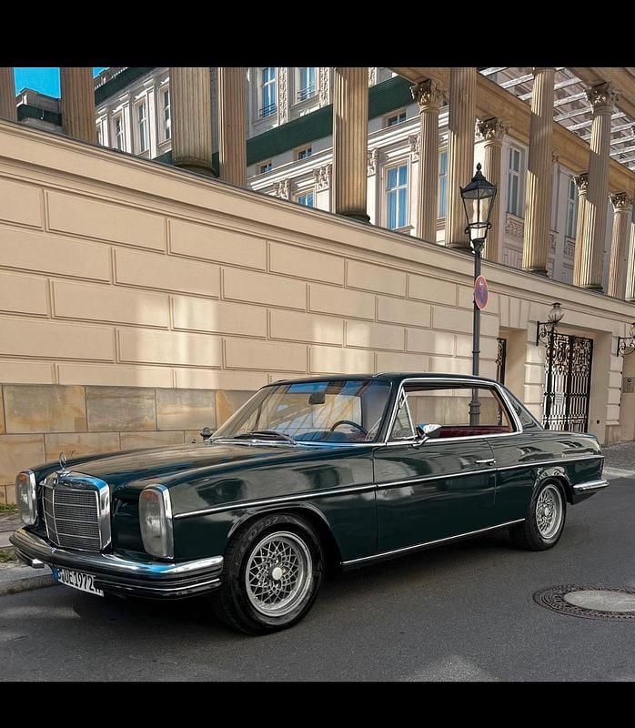 Grün Gebraucht 1972 Mercedes 250 Limousine | 17.000 € - Bild 1/3