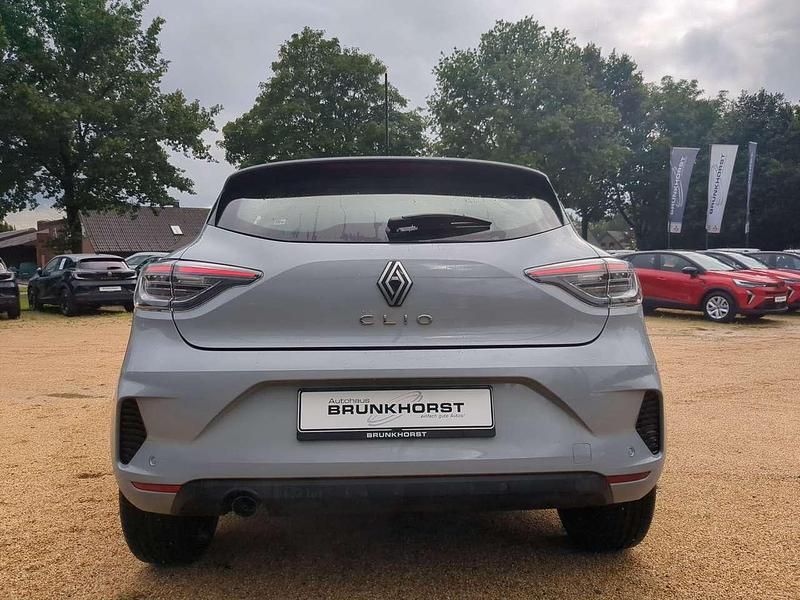 Neu Renault Clio V Evolution 101 PS (74 kW) 2025 Rafalegrau Kleinwagen
