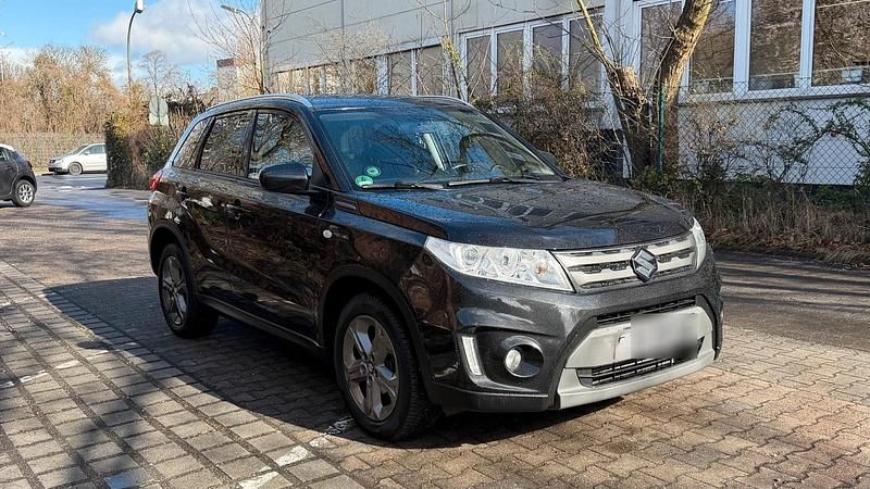 Gebraucht Suzuki Vitara 120 PS (88 kW) 2015 Schwarz SUV