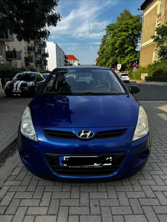 Gebraucht Hyundai i20 Classic 77 PS (56 kW) 2009 Blau Kleinwagen