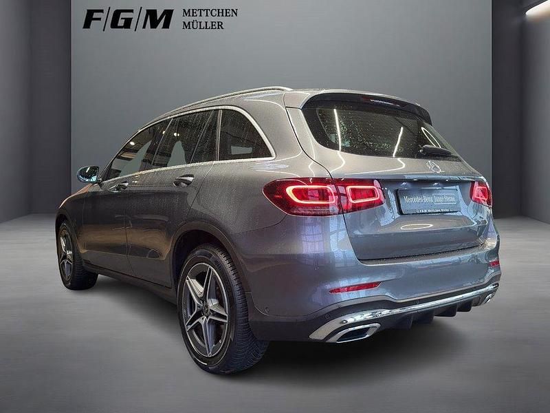 Gebraucht Mercedes GLC300 AMG line 258 PS (189 kW) 2019 Selenitgrau SUV