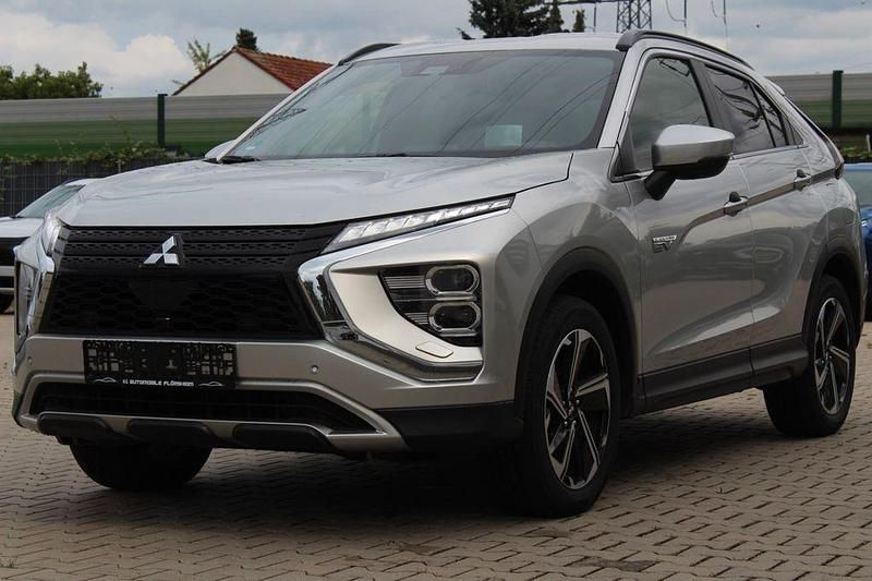 Silber Gebraucht 2022 Mitsubishi Eclipse Cross Edition SUV | 22.750 € (Fairer Preis) - Bild 1/4