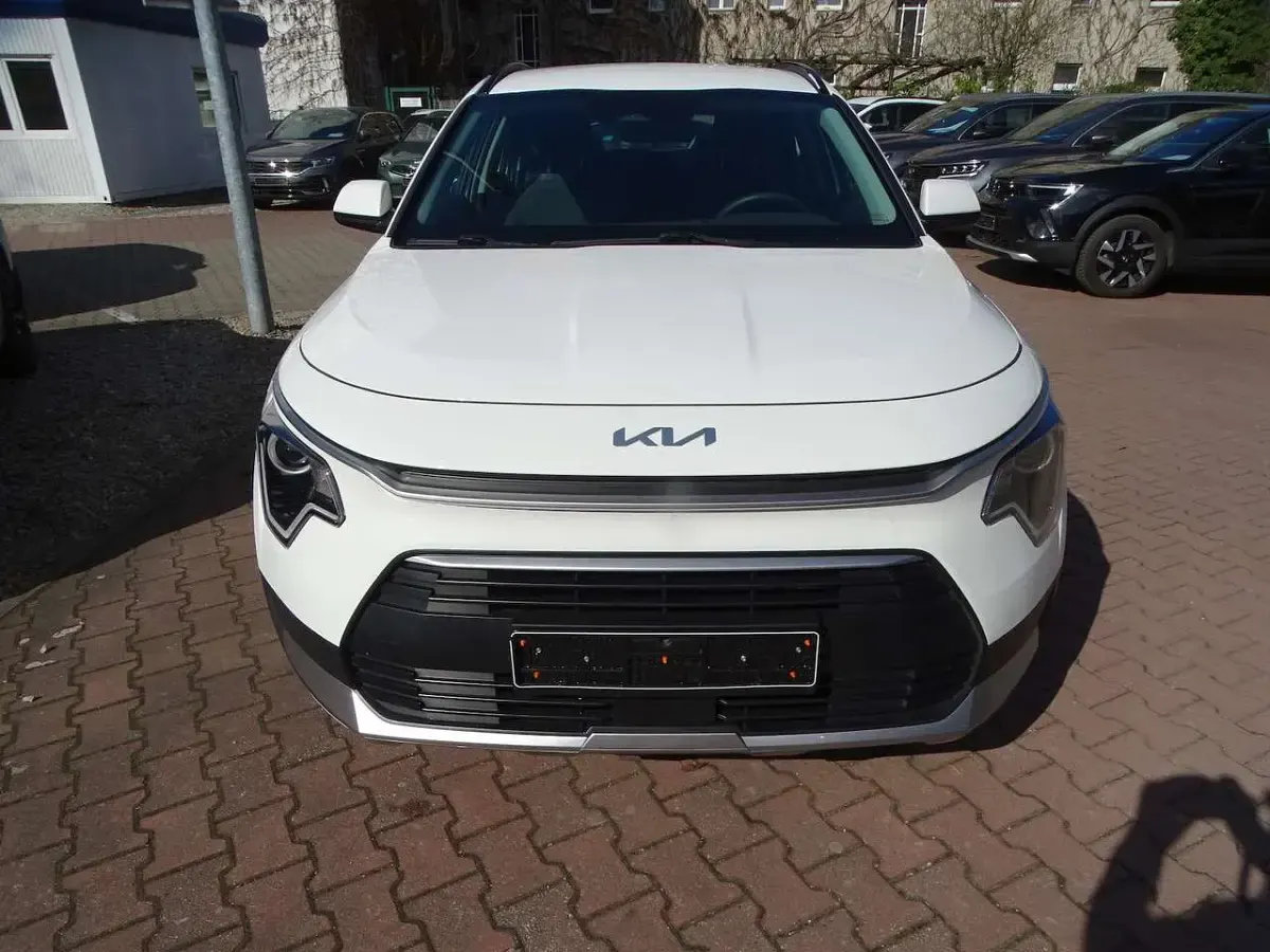 Gebraucht Kia Niro Edition 7 141 PS (103 kW) 2023 Weiß SUV