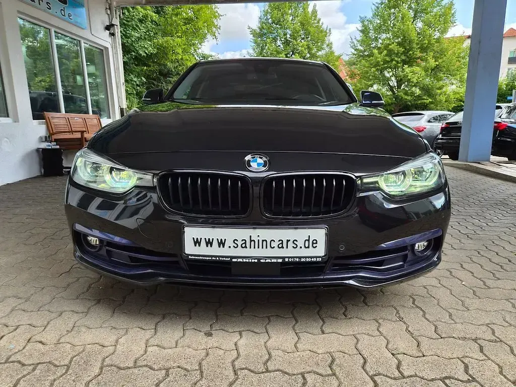 Gebraucht BMW 320 Sport Line 184 PS (135 kW) 2018 Schwarz Limousine
