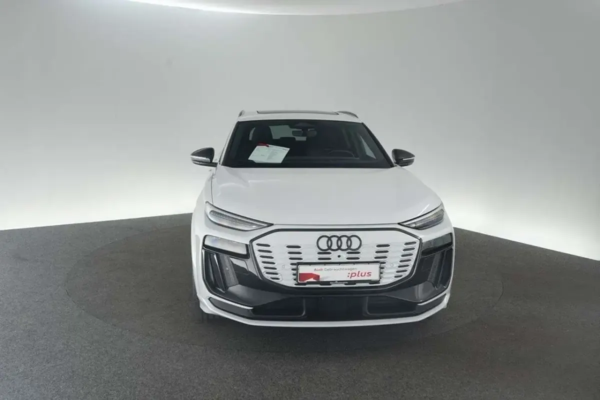 Gebraucht Audi SQ6 e-tron S-Line 359 kW (489 PS) 2024 Gletscherweiß metallic SUV