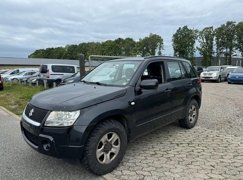 Gebraucht 2007 Suzuki Grand Vitara SUV | 1.999 € - Bild 1/4