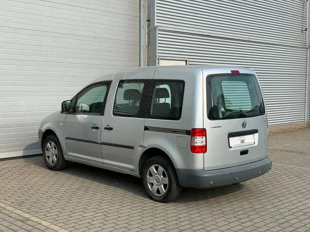 Gebraucht VW Caddy 105 PS (77 kW) 2008 Silber Van / Kleinbus
