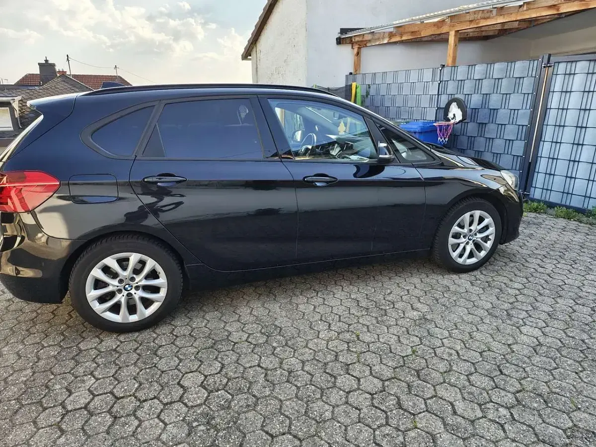 Gebraucht BMW 225 Active Tourer Advantage 224 PS (164 kW) 2020 Van / Kleinbus
