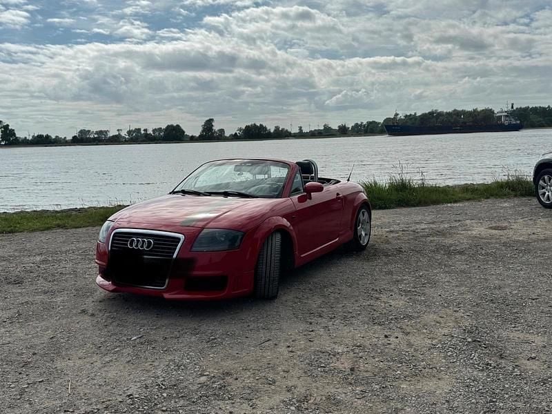 Gebraucht Audi TT Roadster 201 PS (147 kW) 2000 Rot Cabrio