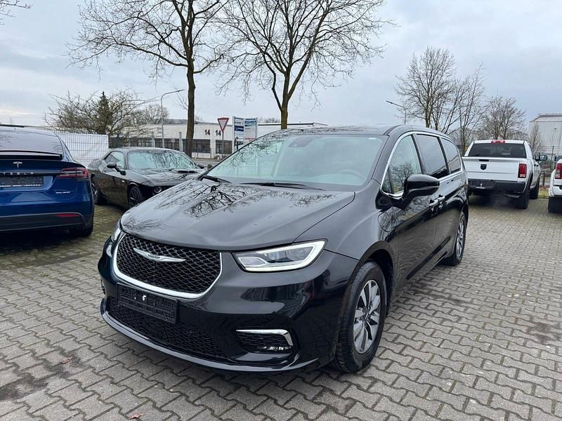 Gebraucht Chrysler Pacifica 291 PS (214 kW) 2022 Schwarz Van