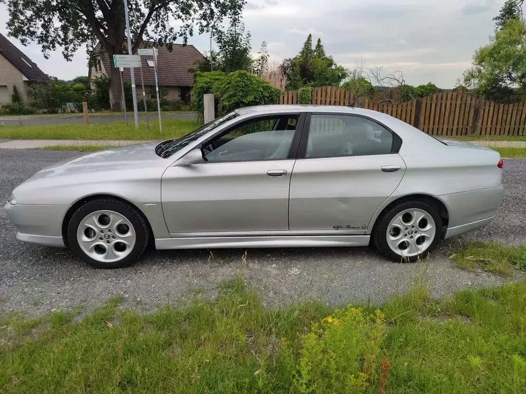 Gebraucht Alfa Romeo 166 190 PS (139 kW) 2000 Silber Limousine
