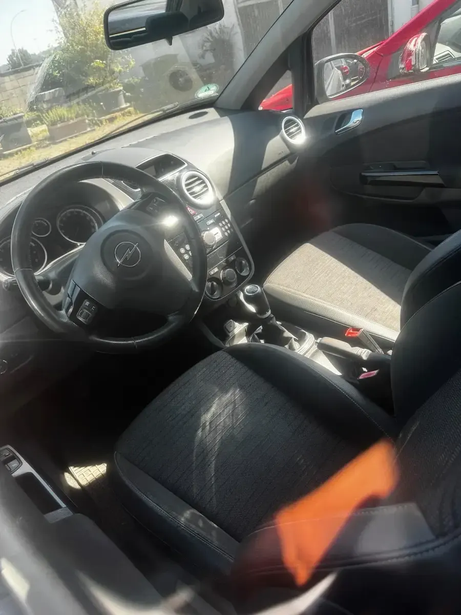 Gebraucht Opel Corsa 87 PS (63 kW) 2014 Grau Kleinwagen