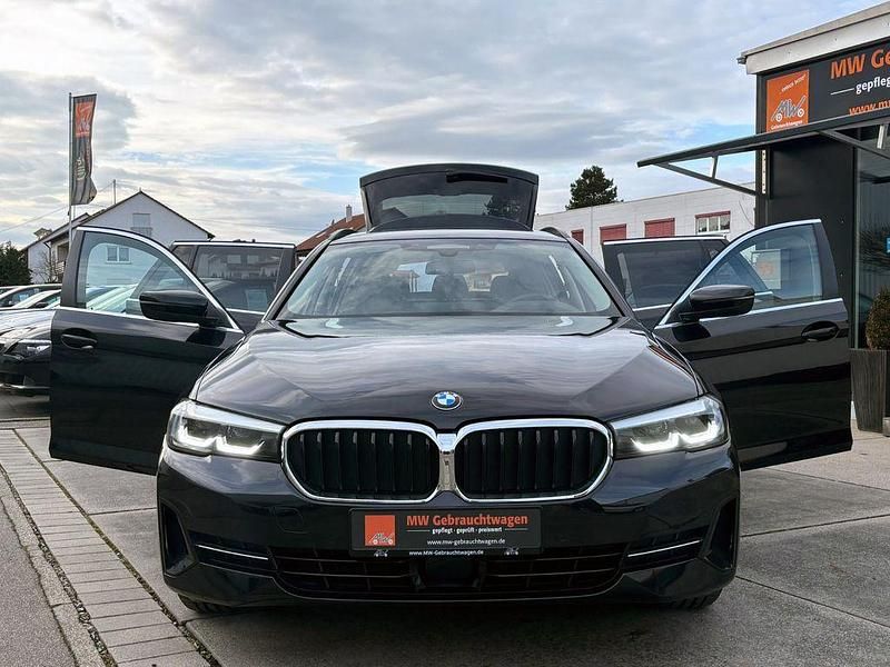 Gebraucht BMW 520 190 PS (139 kW) 2023 Schwarz Kombi