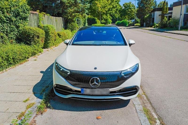 Weiß Gebraucht 2021 Mercedes EQS450+ Limousine | 49.900 € (Guter Preis) - Bild 1/4