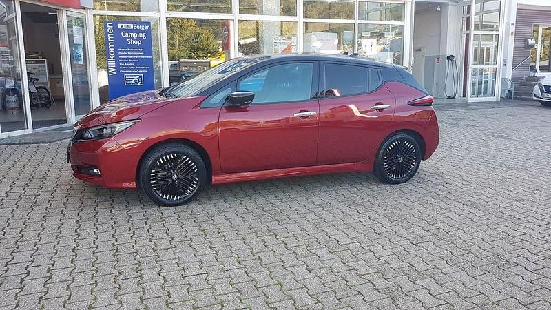 Rot Gebraucht 2022 Nissan Leaf Tekna Kleinwagen | 20.990 € (Fairer Preis) - Bild 1/4
