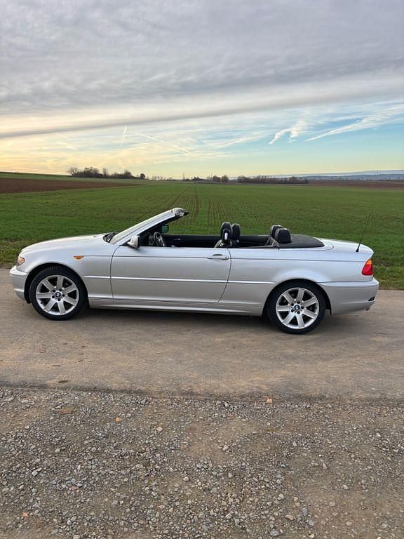 Gebraucht BMW 320 Cabriolet 170 PS (125 kW) 2003 Silber Cabrio