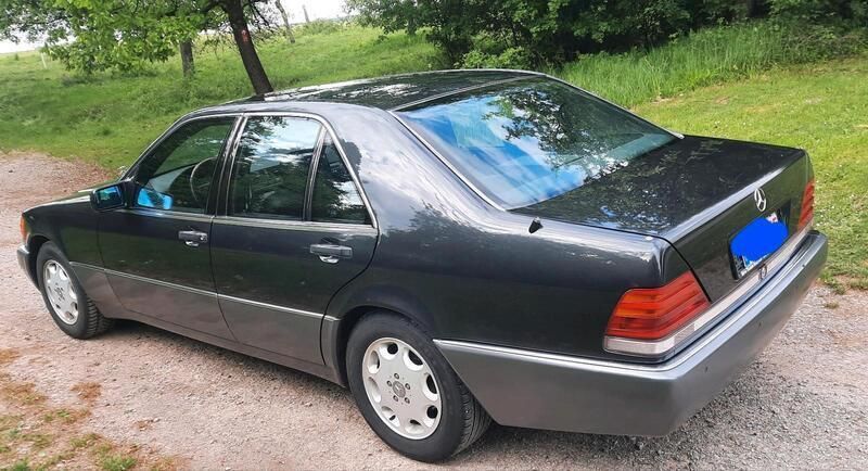 Schwarz Gebraucht 1994 Mercedes S280 Limousine | 12.950 € - Bild 1/4