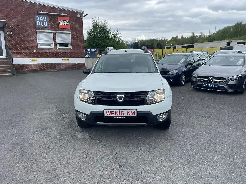 Używany Dacia Duster Lauréate 125 KM (91 kW) 2017 Biały SUV