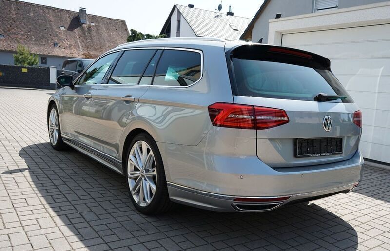 Grau Gebraucht 2019 VW Passat Highline Kombi | 20.400 € (Fairer Preis) - Bild 1/4